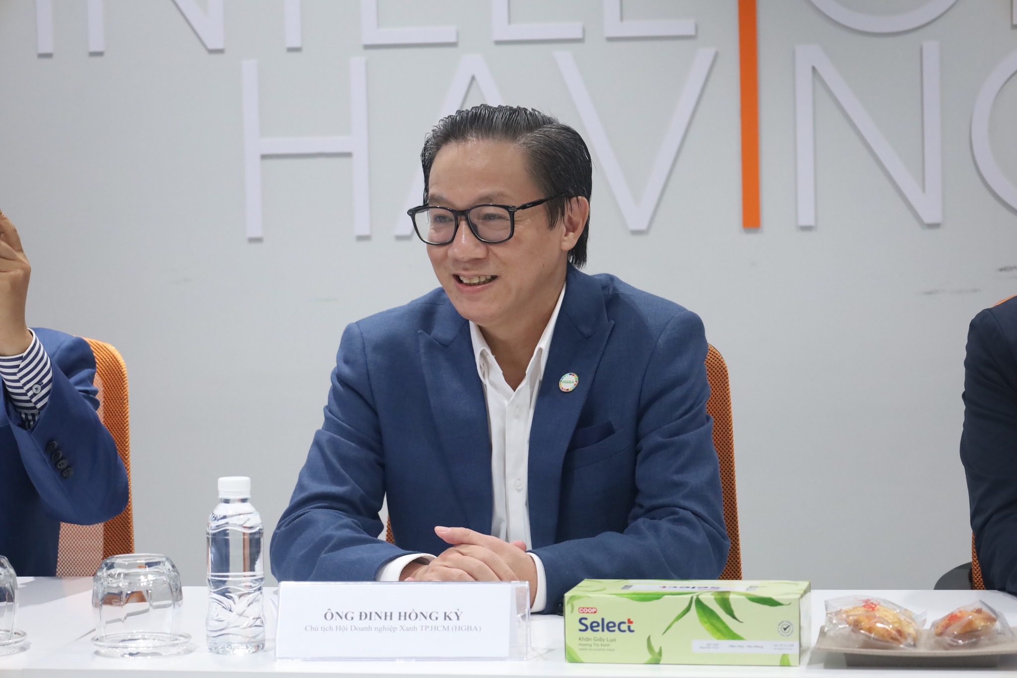 Ông Đinh Hồng Kỳ, Chủ tịch SACA kiêm Phó Chủ tịch HGBA bày tỏ vinh dự trở thành thành viên liên kết của HCMC C4IR. Ảnh: Ngọc Hạ/HCMC C4IR